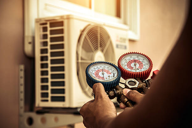 Professional Hvac technician working in Washington Crossing, PA